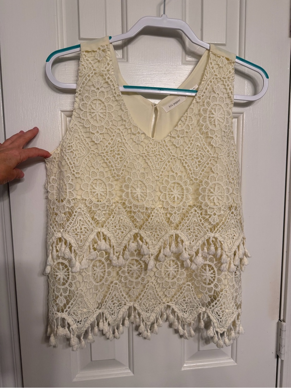 Blu Pepper Cream Crochet Tassel Tank Top